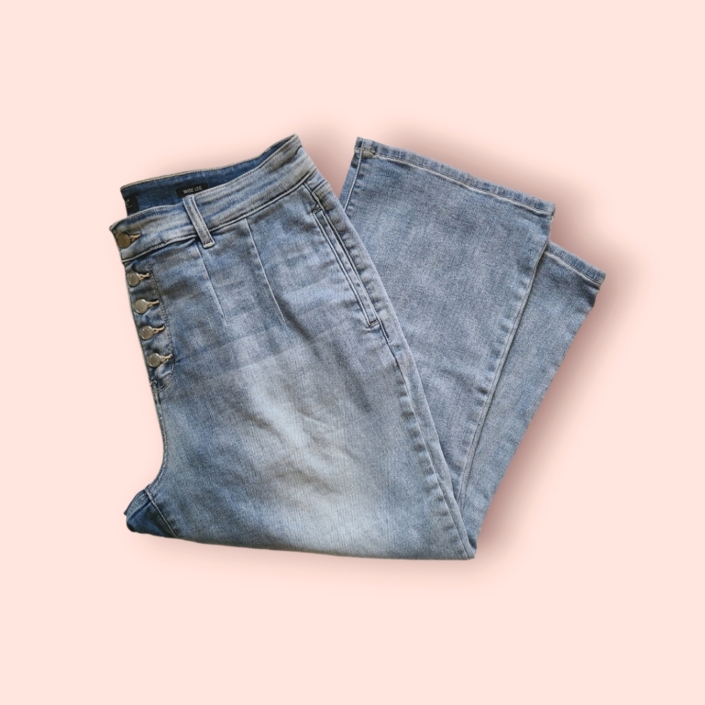 Judy Blue Button Fly Wide Leg Plus Size 20 W light vintage wash crop jeans